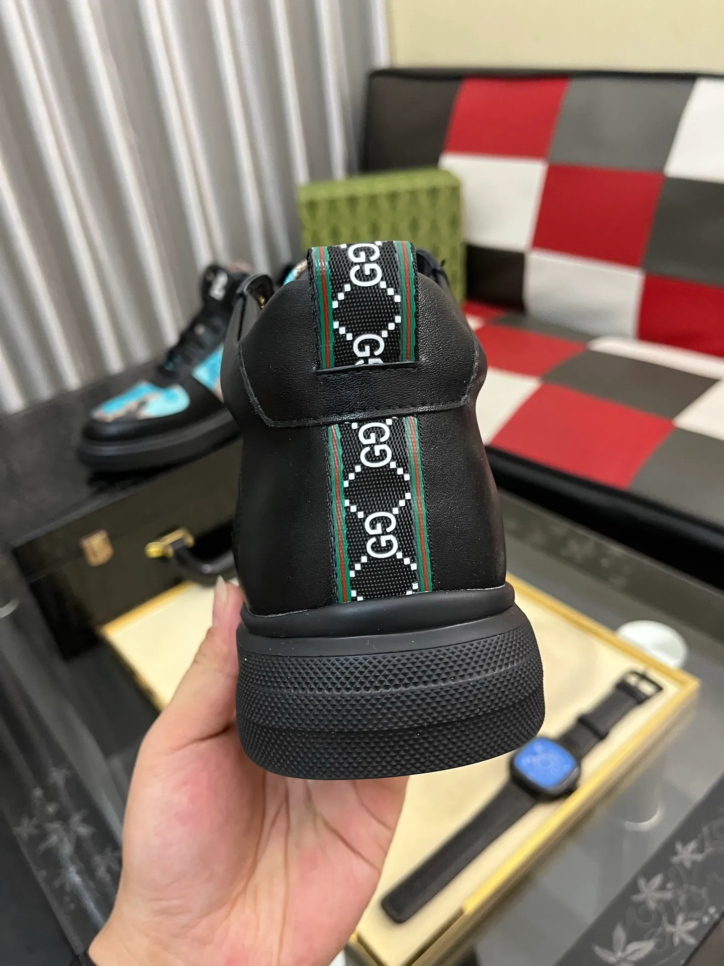 Men's shoes💰: 420⌚️⌚️[GUCCI sheepskin lining] Men's classic Gucci high-top casual shoes, original quality💯The upper is made of imported Italian cowhide and sheepskin lining, with fine workmanship and high-end atmosphere. Has a fashionable and exemplary look. Original rubber wear-resistant outsole. Code number: 38-44